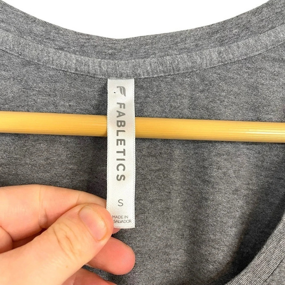 Fabletics Janis Muscle Tank Mindset Is Everything in Grey Size S - Picture 10 of 11